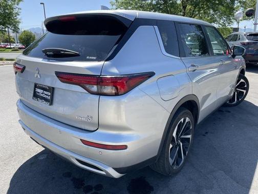 2023 Mitsubishi Outlander PHEV SE S-AWC