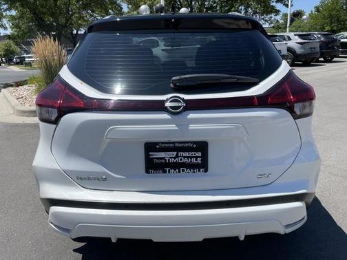 2022 Nissan Kicks SV