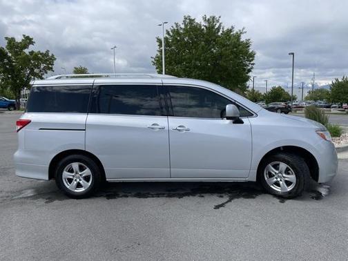 2016 Nissan Quest SV