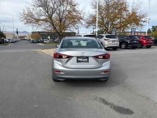 2016 Mazda Mazda3 i Sport