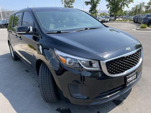 2017 Kia Sedona L