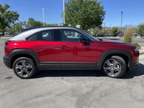 2022 Mazda MX-30 Premium Plus