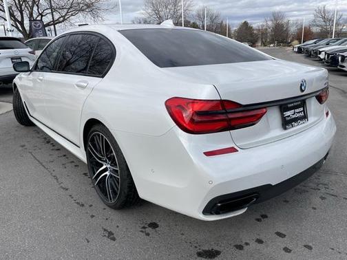 2019 BMW 750 I