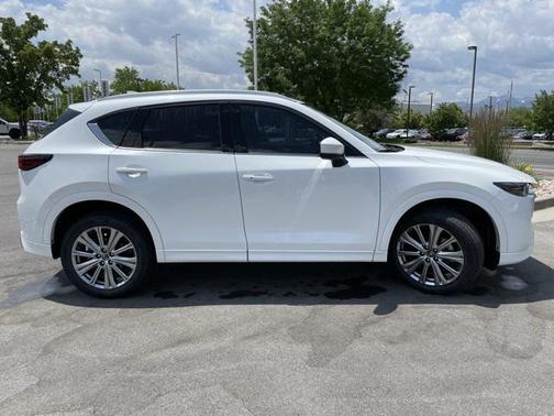 2022 Mazda CX-5 Signature