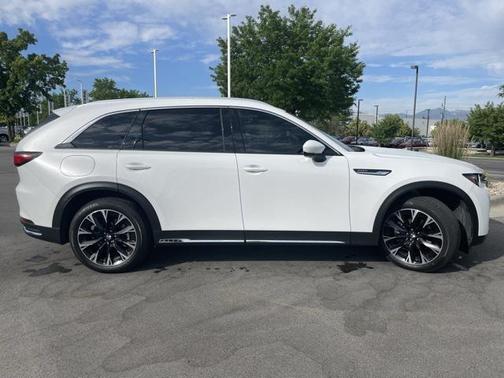 2024 Mazda CX-90 PHEV Premium Plus