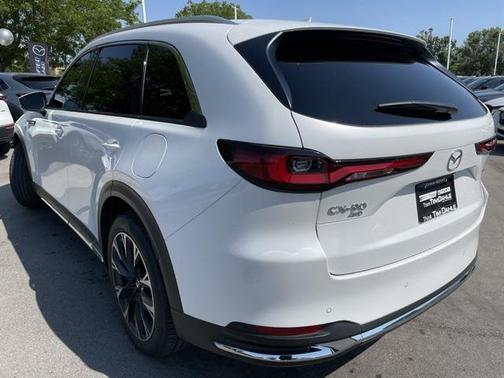 2024 Mazda CX-90 PHEV Premium Plus