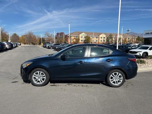 2017 Toyota Yaris iA Base