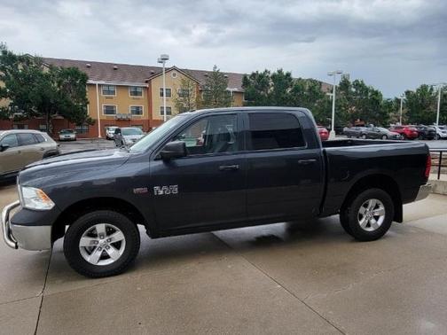 Photo 4 of 22 of 2015 RAM 1500 Tradesman/Express