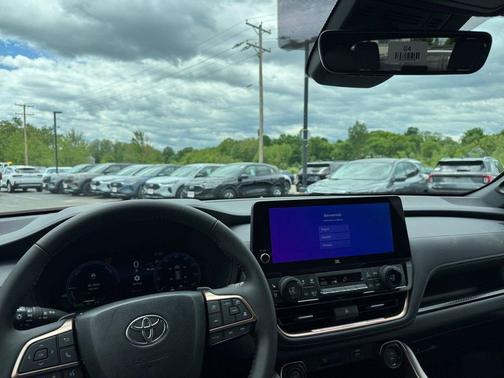 Blueprint 2026 Toyota Grand Highlander Hybrid Limited MAX