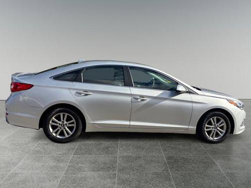 2017 Hyundai SONATA Base