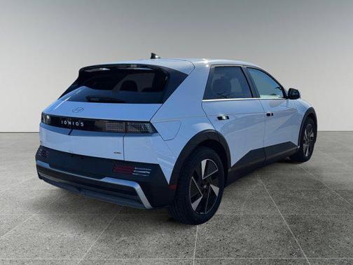 2025 Hyundai IONIQ 5 SE