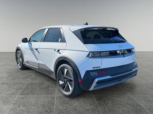 2025 Hyundai IONIQ 5 SE