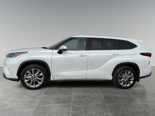 2022 Toyota Highlander Hybrid Limited
