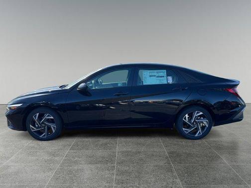 Abyss Black 2025 Hyundai ELANTRA Sport