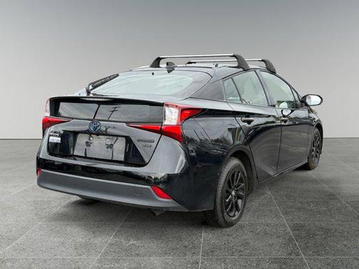 2022 Toyota Prius L