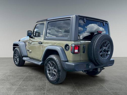 41 2025 Jeep Wrangler Sport S
