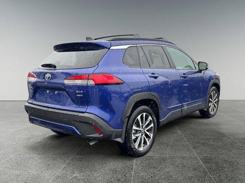 2025 Toyota Corolla Cross XLE