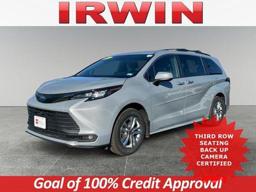 2022 Toyota Sienna Woodland Edition