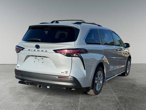 2022 Toyota Sienna XLE