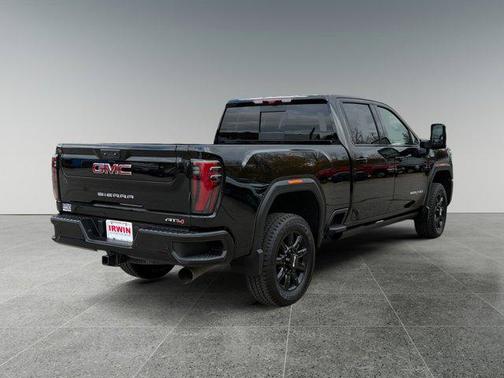 2024 GMC Sierra 2500 AT4