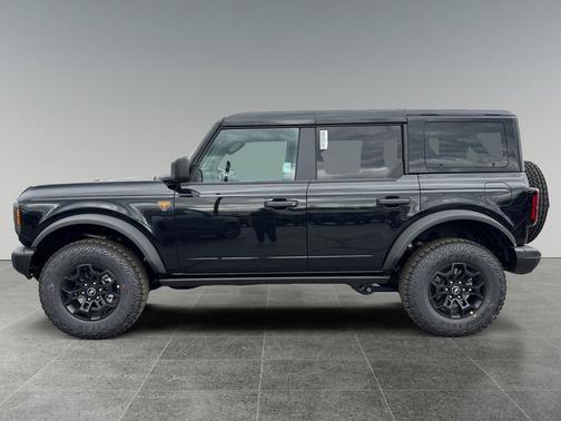 Shadow Black 2026 Ford Bronco Badlands