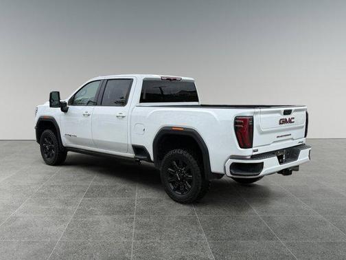 2024 GMC Sierra 2500 AT4