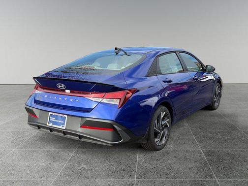 2025 Hyundai ELANTRA Sport