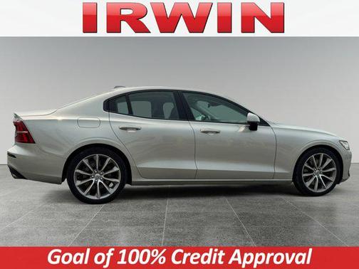 2020 Volvo S60 T6 Momentum