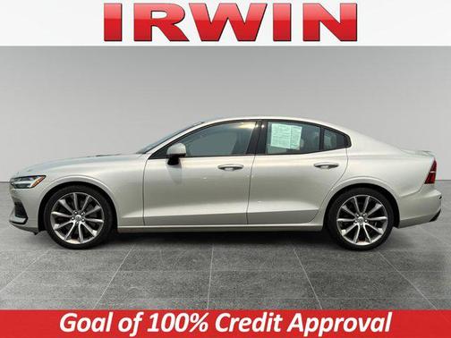 2020 Volvo S60 T6 Momentum
