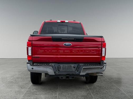 Rapid Red Metallic Tinted Clearcoat 2022 Ford F-250 Lariat