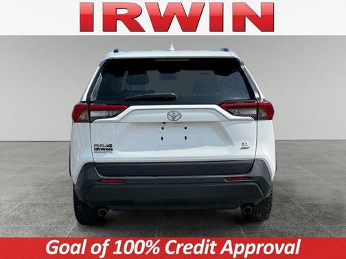 2020 Toyota RAV4 LE