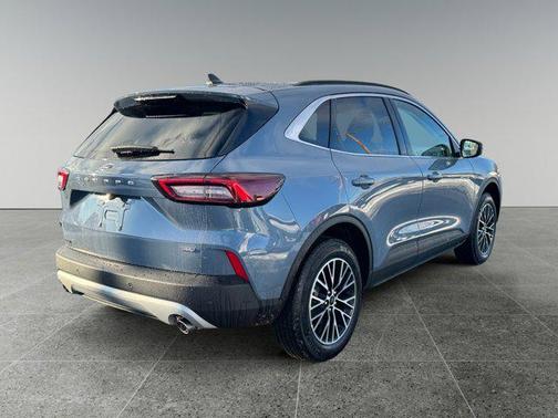 2026 Ford Escape PHEV Base
