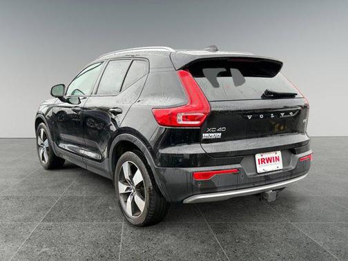 2019 Volvo XC40 T5 Momentum