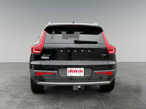 2019 Volvo XC40 T5 Momentum
