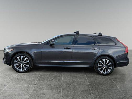 2024 Volvo V90 Cross Country B6 Plus