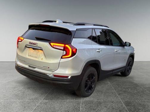 2022 GMC Terrain AWD AT4
