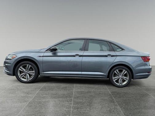 Platinum Gray Metallic 2019 Volkswagen Jetta 1.4T R-Line