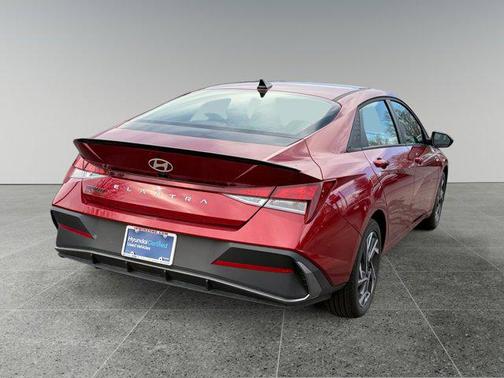 2025 Hyundai ELANTRA Sport