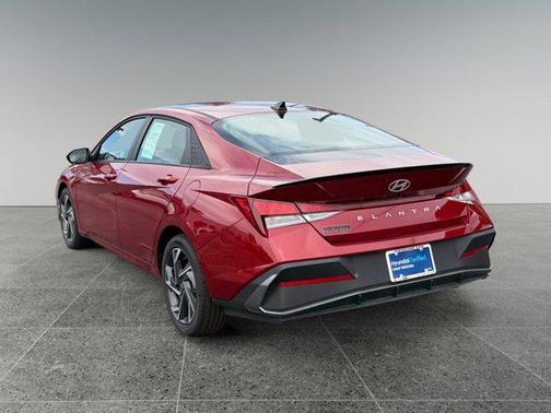 2025 Hyundai ELANTRA Sport