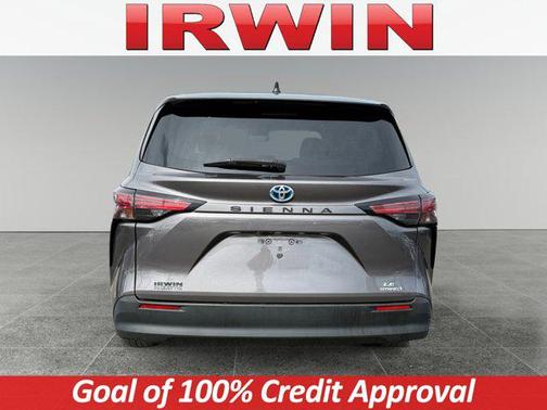 2021 Toyota Sienna LE
