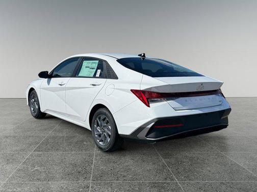 2026 Hyundai ELANTRA HEV Blue