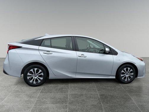 2022 Toyota Prius LE