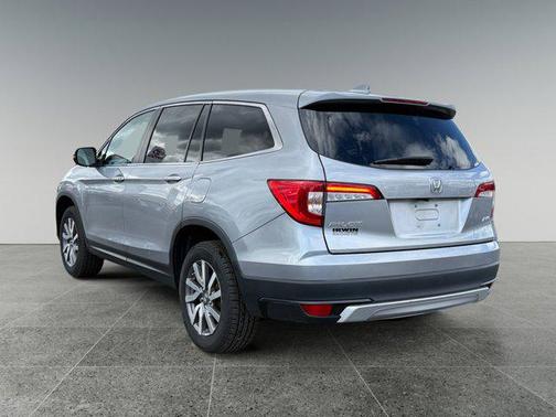 Lunar Silver Metallic 2021 Honda Pilot AWD EX