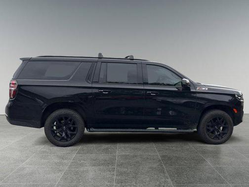2022 Chevrolet Suburban 4WD Z71