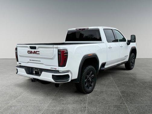 2024 GMC Sierra 2500 AT4