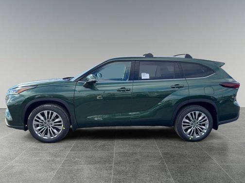 2025 Toyota Highlander Platinum