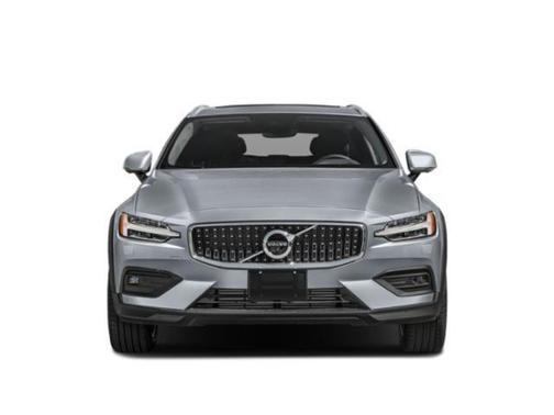 White 2020 Volvo V60 Cross Country T5