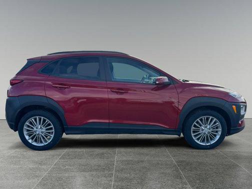 2021 Hyundai KONA SEL Plus