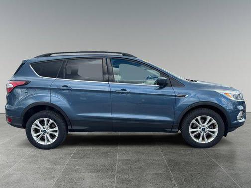 Blue Metallic 2018 Ford Escape SE