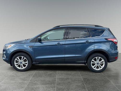 Blue Metallic 2018 Ford Escape SE